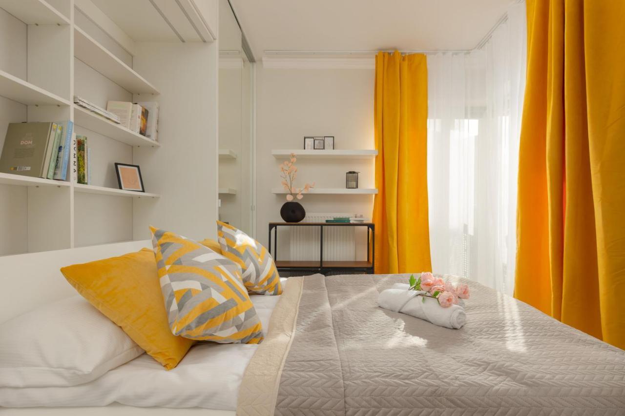 Lakeview Apartment Kapelanow Armii Krajowej By Noclegi Renters Warszawa Exteriör bild